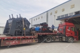 1000*700液壓對(duì)輥制砂機(jī)，1210反擊破發(fā)往四川
