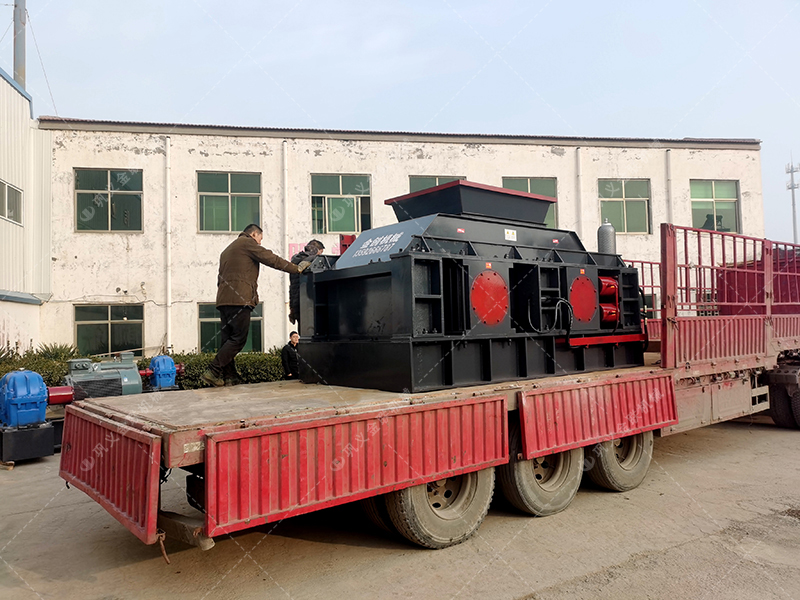 建筑用砂配置的液壓對(duì)輥制砂機(jī)多少錢一臺(tái)？
