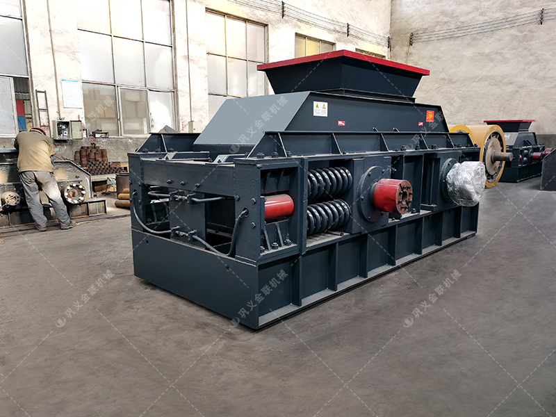 鵝卵石對(duì)輥破碎機(jī)介紹，為什么選擇金聯(lián)機(jī)械？