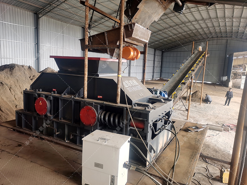 鵝卵石對(duì)輥破碎機(jī)介紹，為什么選擇金聯(lián)機(jī)械？